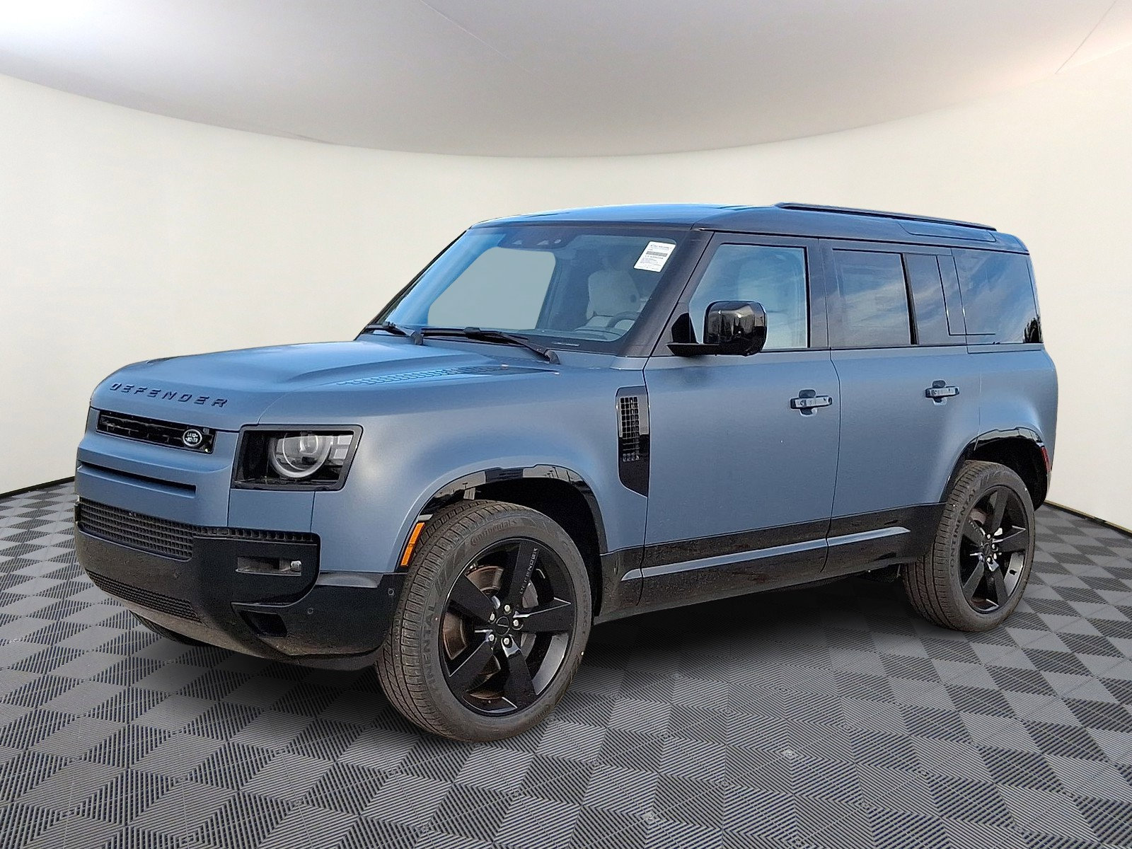 New 2026 Land Rover Defender 110 X-Dynamic SE image 1