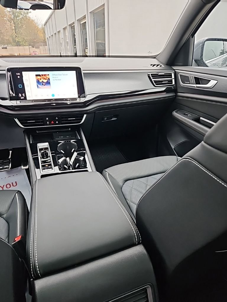 New 2026 Volkswagen Atlas Cross Sport SEL Premium R-Line AWD/4WD image 24