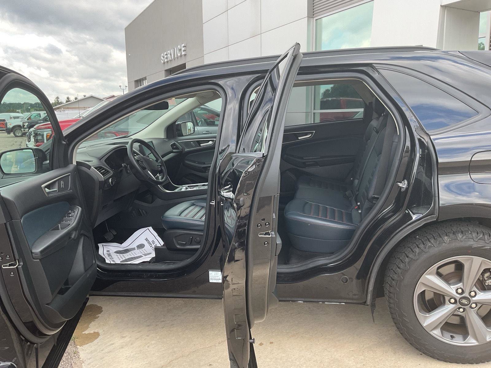 Used 2023 Ford Edge SEL w/ Sport Appearance Package image 20