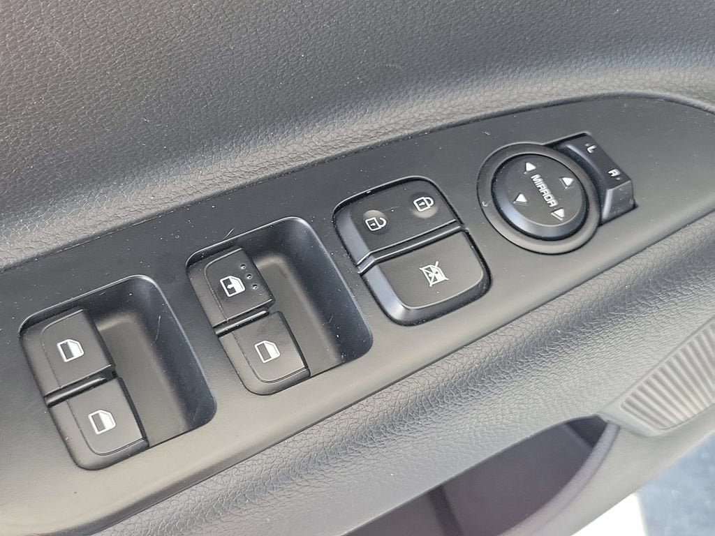 Used 2018 Kia Rio S FWD image 21