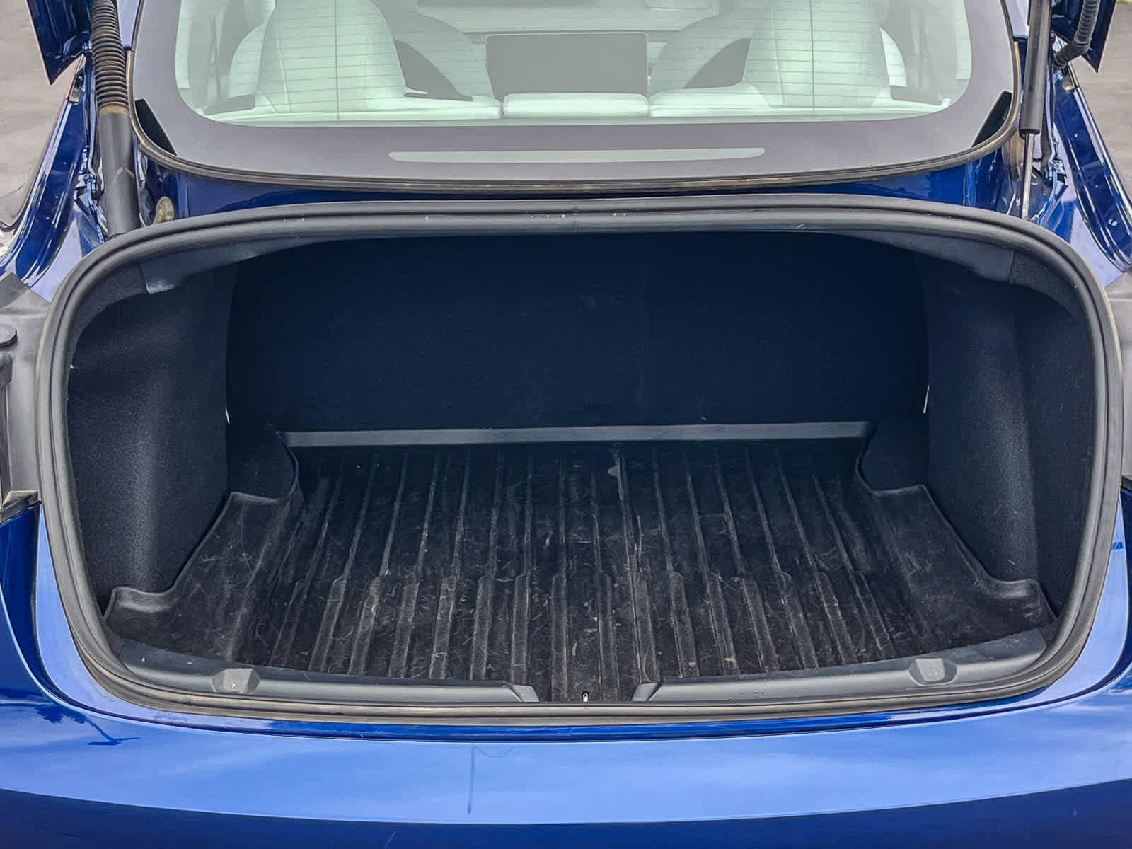 Used 2023 Tesla Model 3 Standard Range image 24