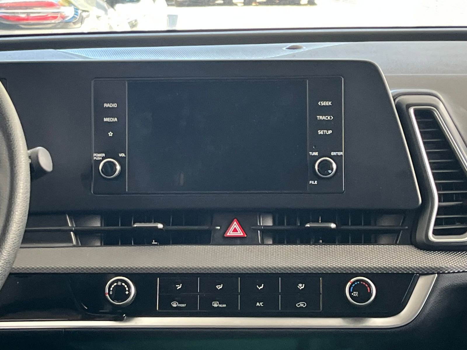 Used 2025 Kia Sportage LX image 17