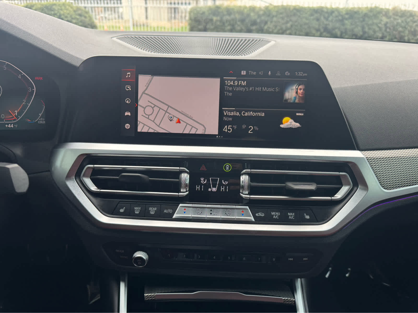 Used 2022 BMW 330i Sedan w/ M Sport Package image 15