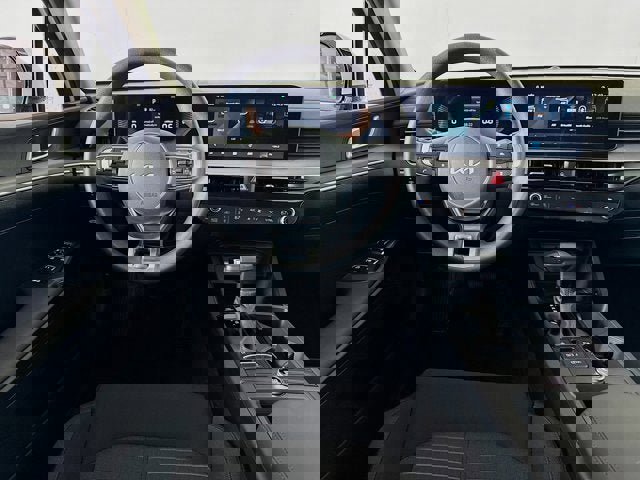 New 2025 Kia K5 LXS image 20