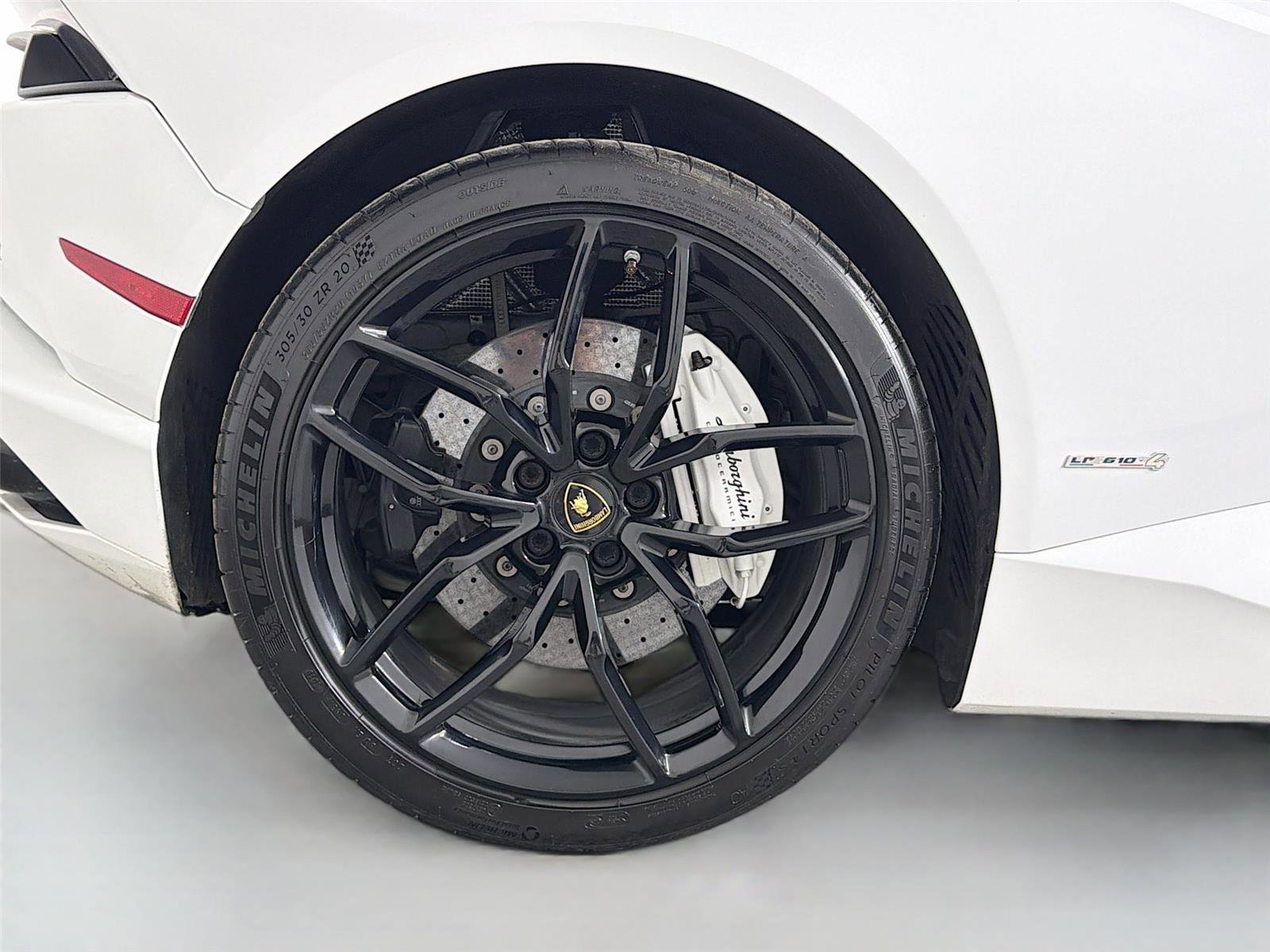 Used 2015 Lamborghini Huracan LP 610-4 AWD/4WD image 13
