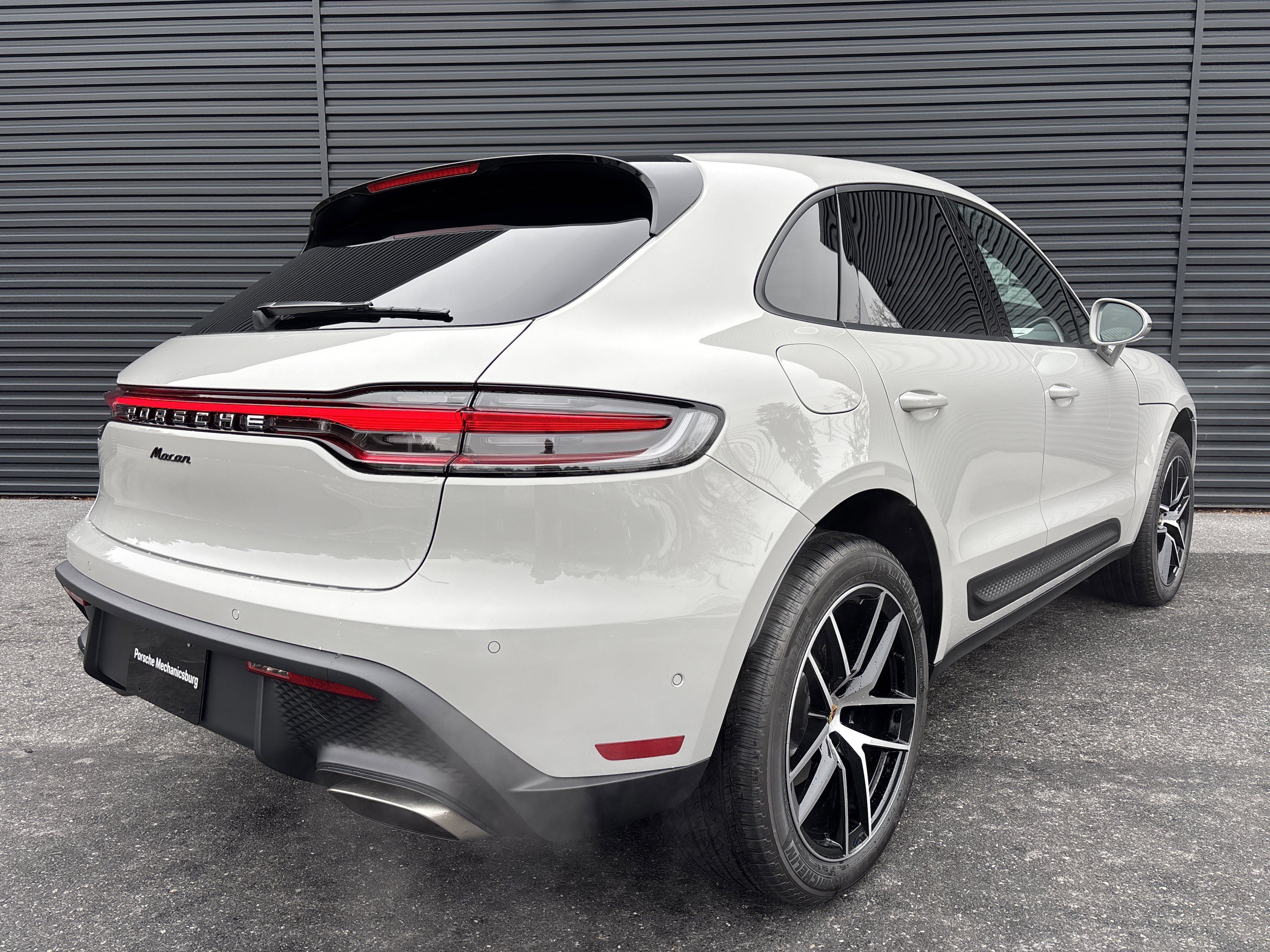 New 2026 Porsche Macan image 5