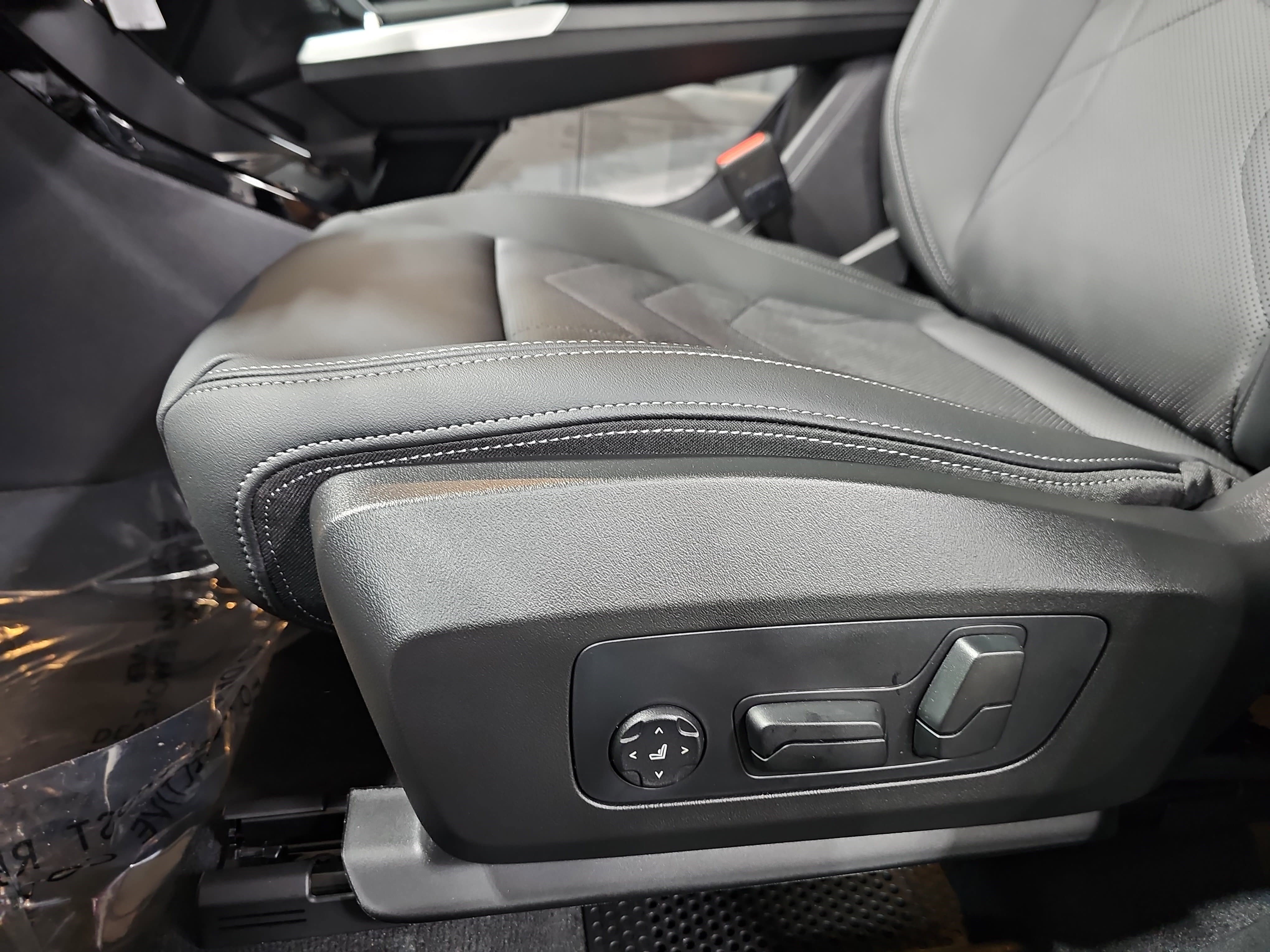 New 2026 BMW X1 xDrive28i w/ Technology Package image 30