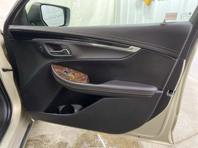 Used 2015 Chevrolet Impala LT image 20