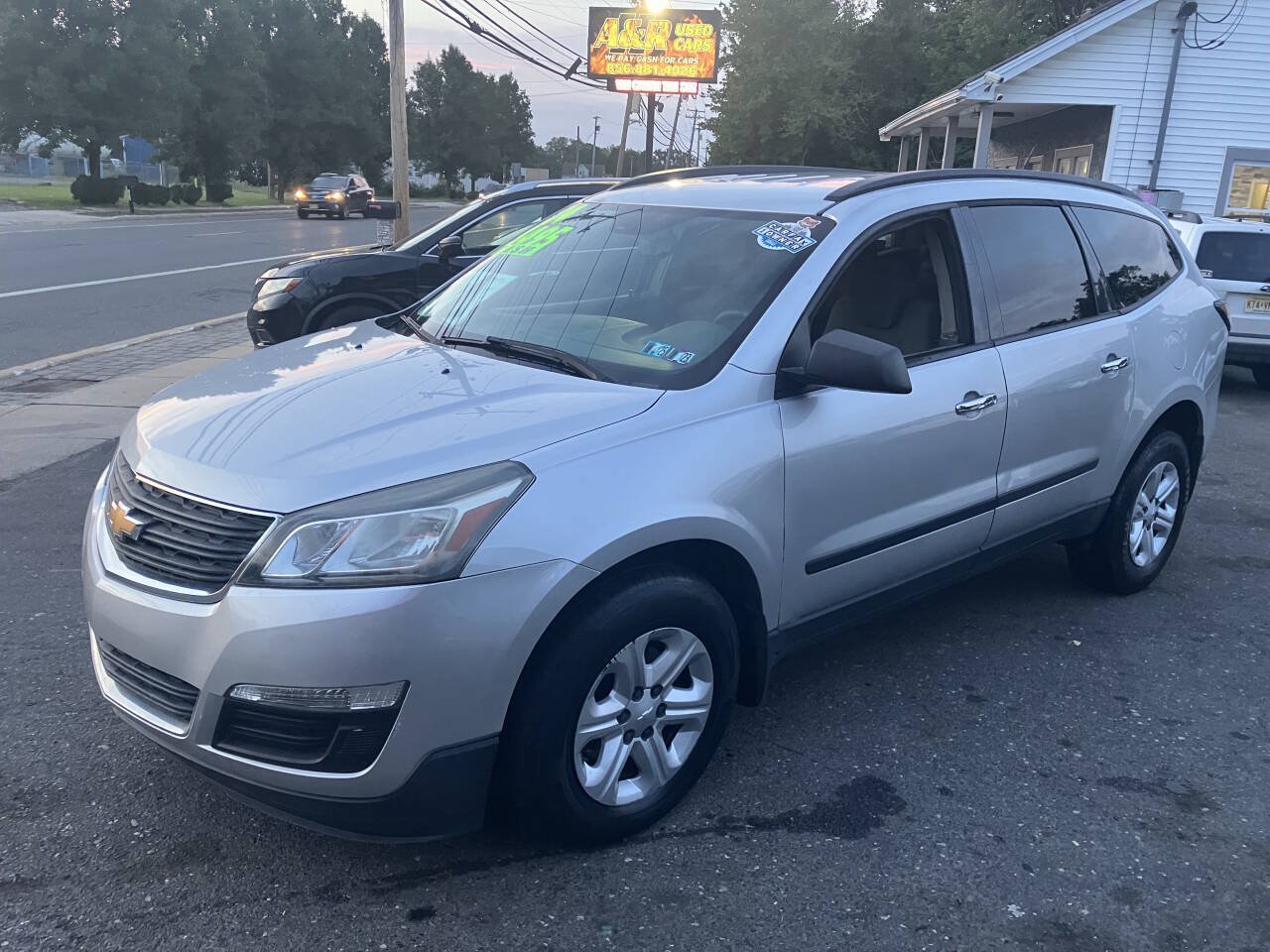 Used 2014 Chevrolet Traverse LS FWD image 11