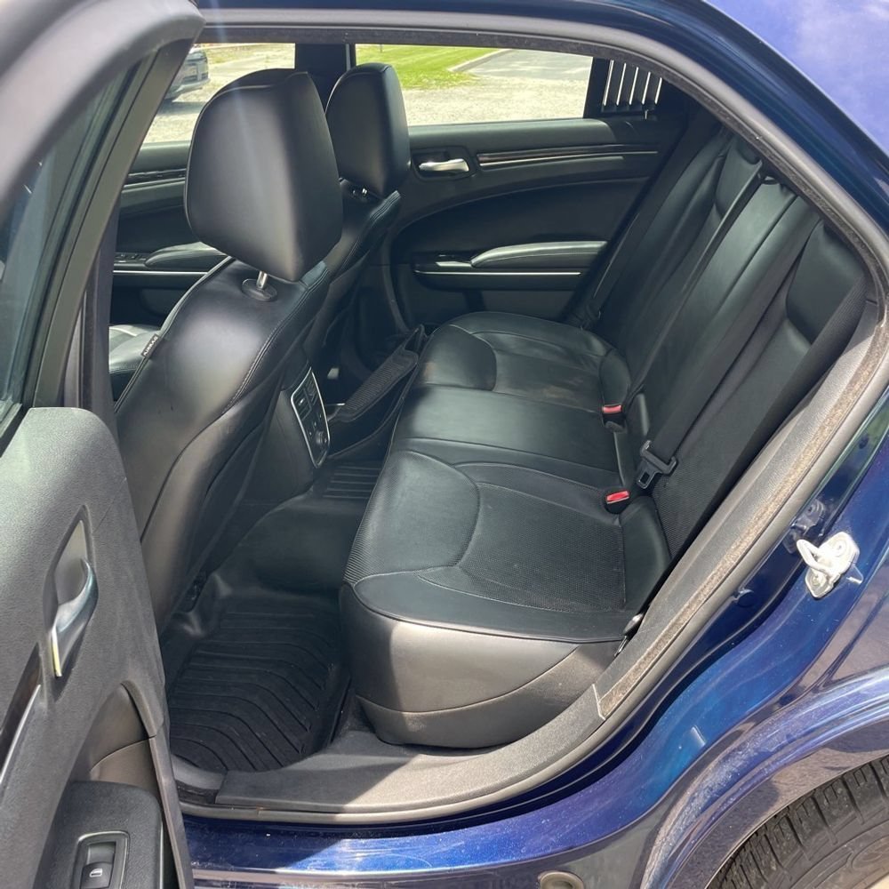 Used 2014 Chrysler 300 C AWD/4WD image 10