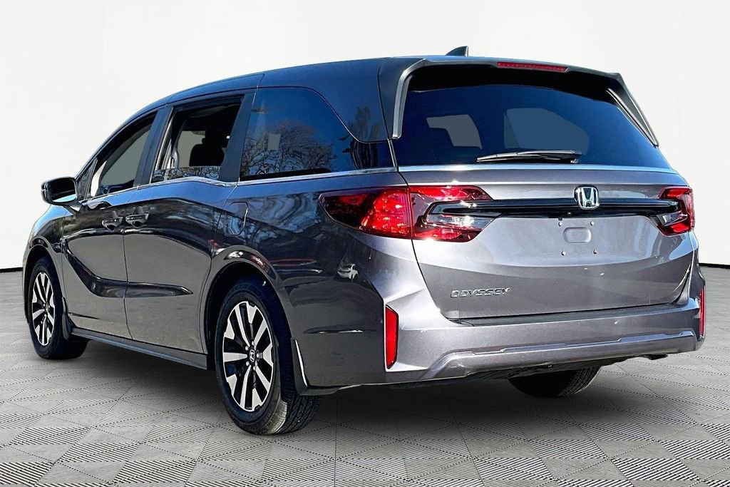 Certified 2025 Honda Odyssey EX-L image 5