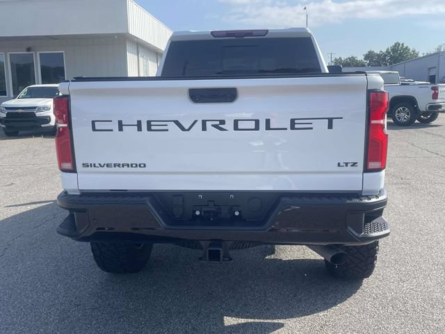 Used 2025 Chevrolet Silverado 2500 LTZ w/ LTZ Plus Package AWD/4WD image 5