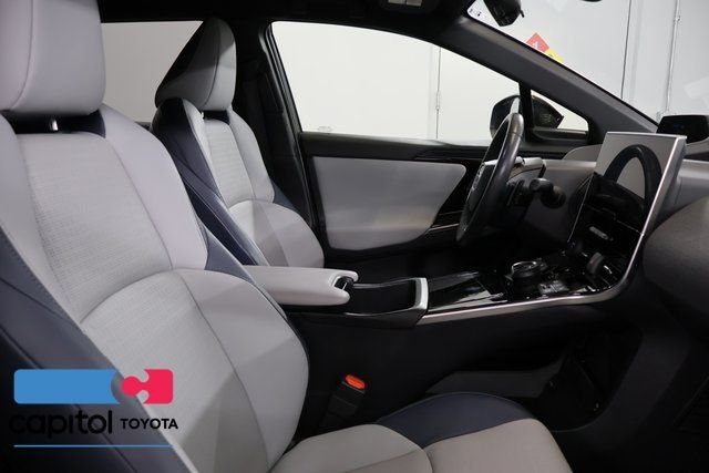 Used 2023 Subaru Solterra AWD image 28