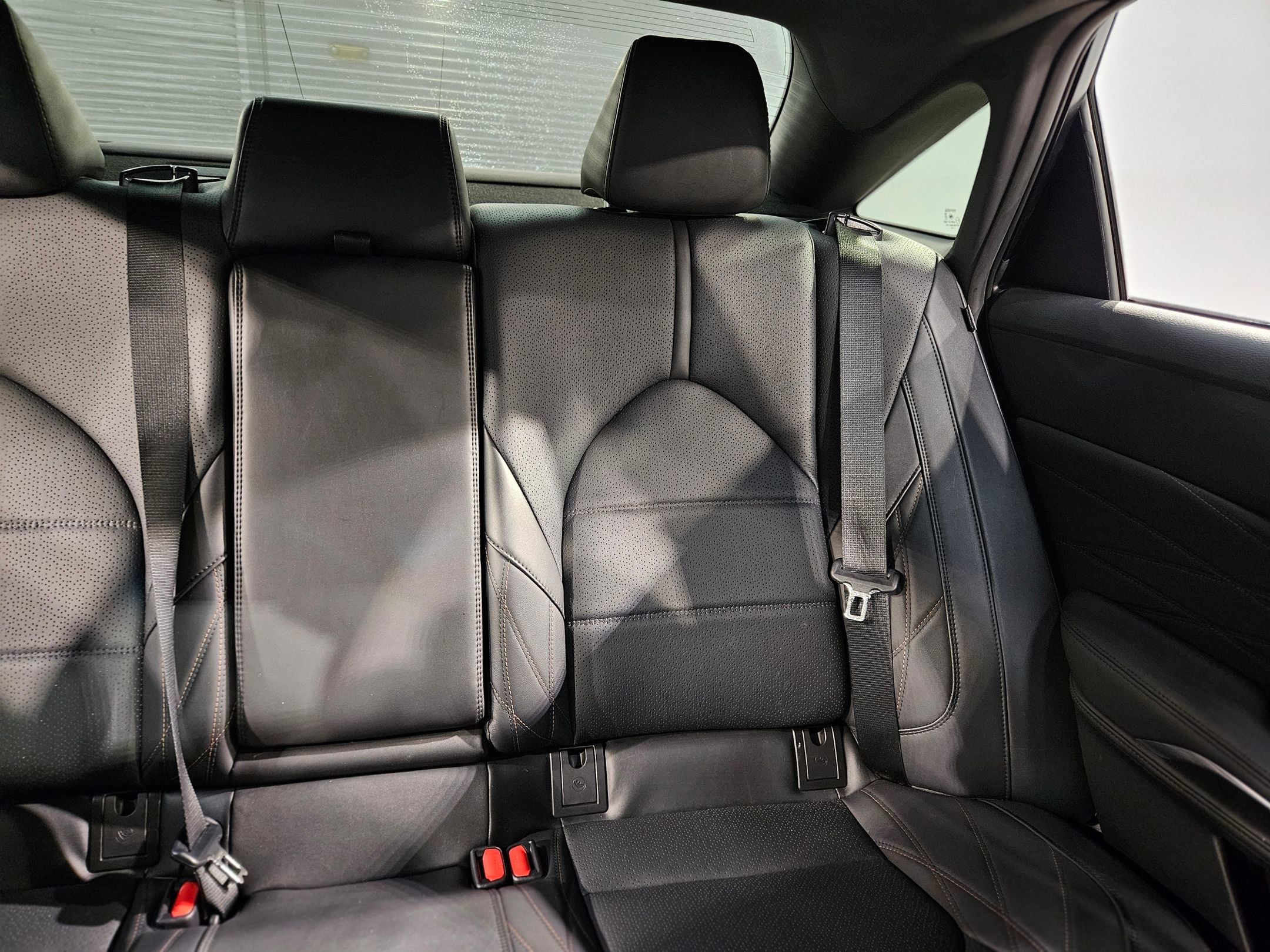 Used 2022 Toyota Avalon Limited image 14