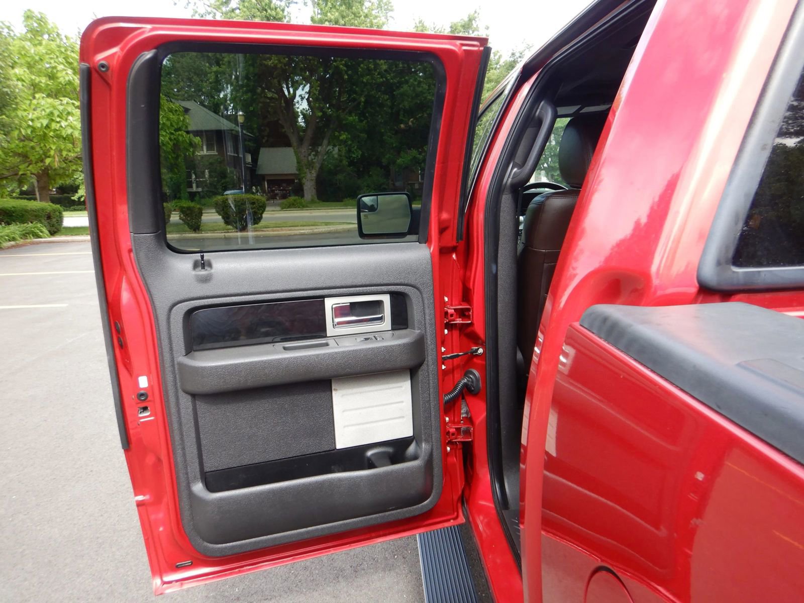 Used 2011 Ford F150 Platinum AWD/4WD image 15