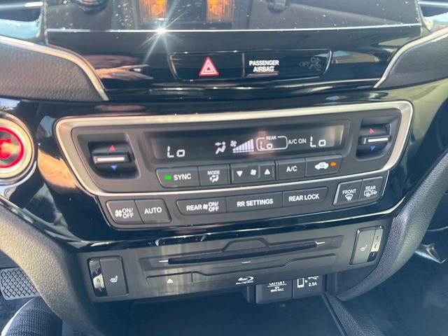 Certified 2022 Honda Pilot Touring image 15