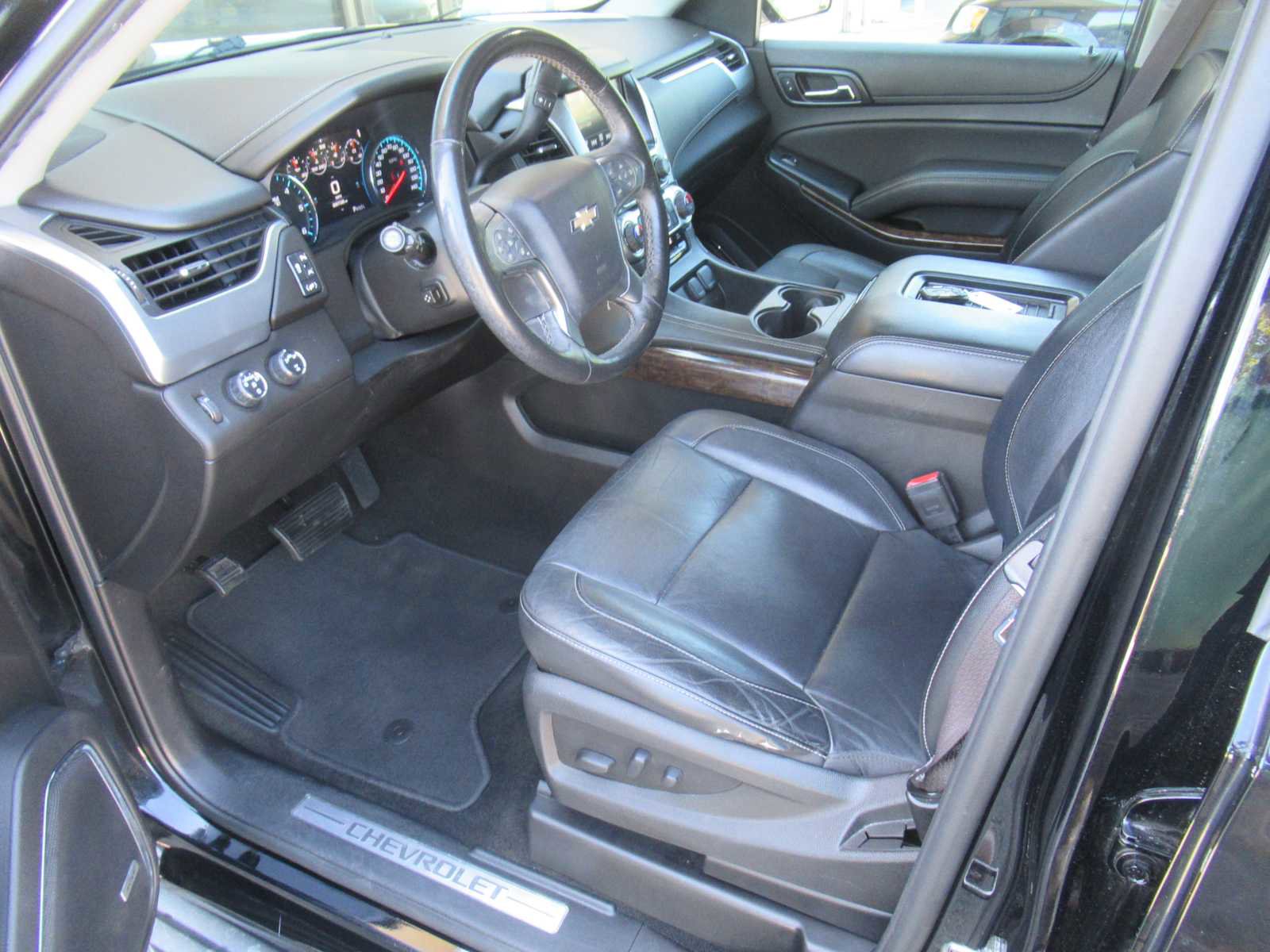 Used 2017 Chevrolet Tahoe LT image 18