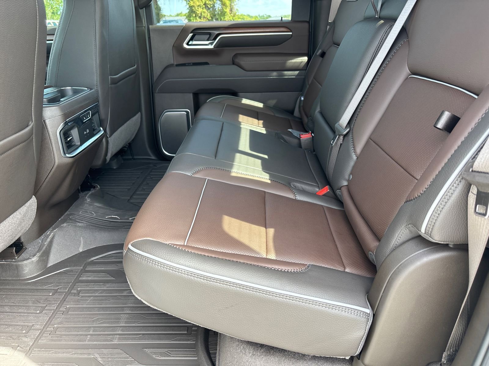 New 2026 GMC Sierra 2500 Denali w/ Denali Reserve Package image 32