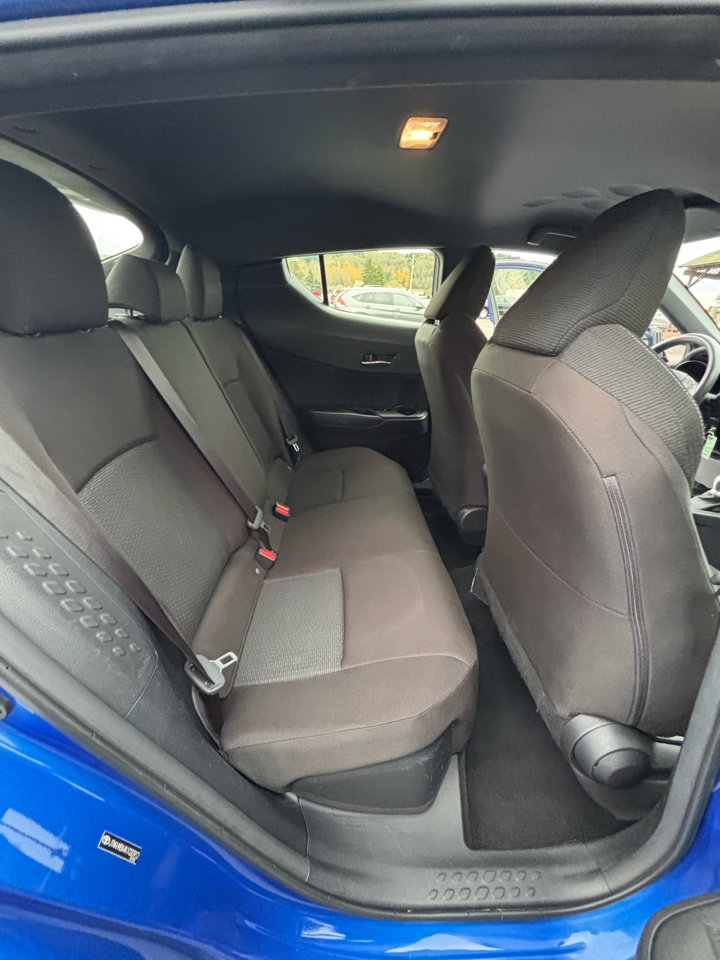 Used 2019 Toyota C-HR LE image 22