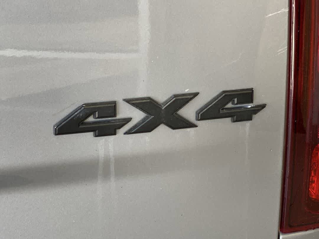 Used 2019 RAM 1500 Classic Warlock AWD/4WD image 12
