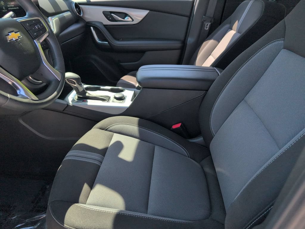 Used 2025 Chevrolet Blazer LT FWD image 24