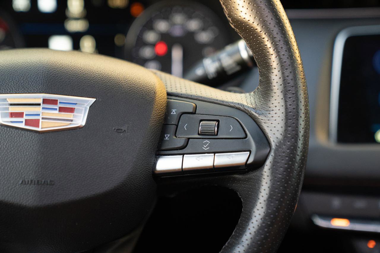 Used 2023 Cadillac XT4 Sport image 40