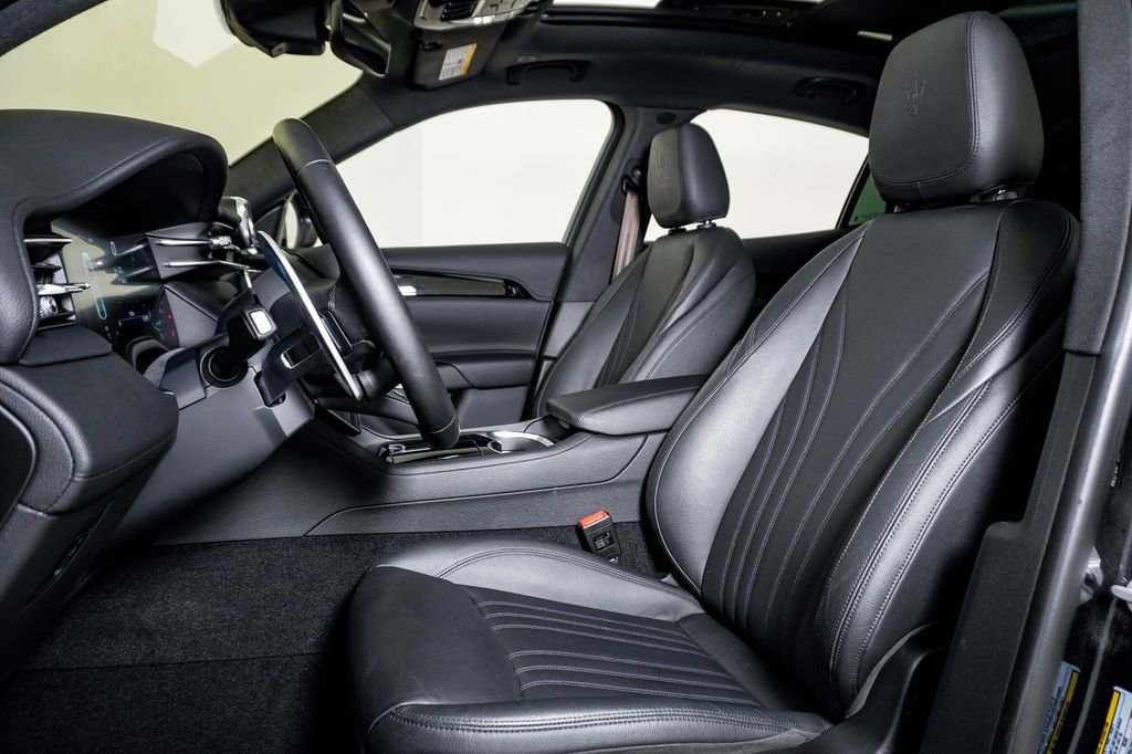 Used 2023 Maserati Grecale Modena AWD/4WD image 18
