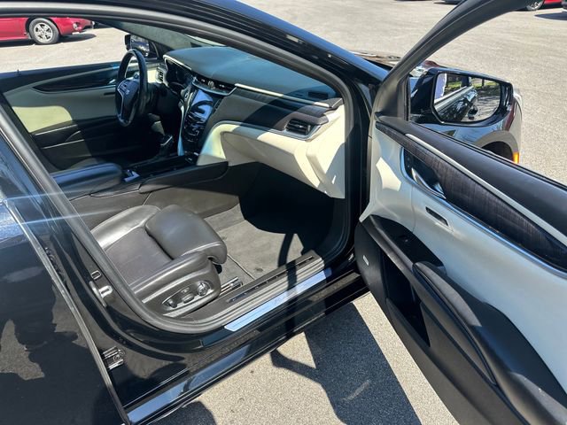 Used 2017 Cadillac XTS Vsport Platinum image 12