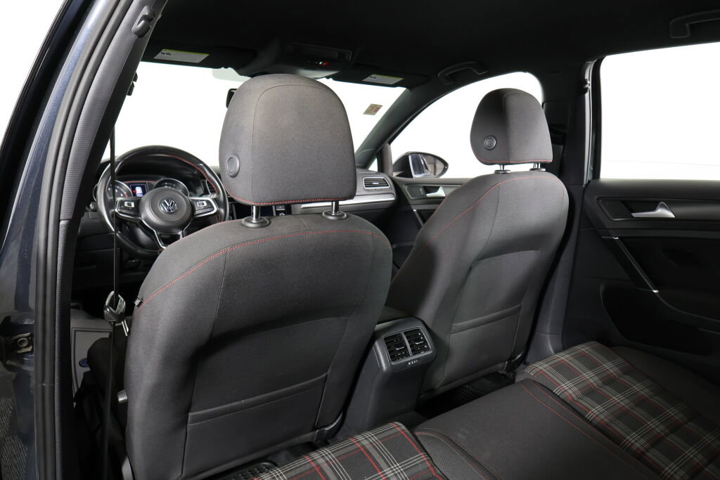 Used 2020 Volkswagen GTI S image 14