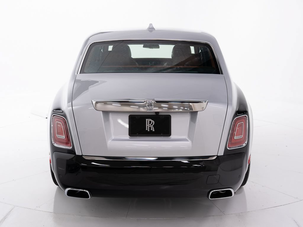 Certified 2023 Rolls-Royce Phantom Sedan RWD image 4
