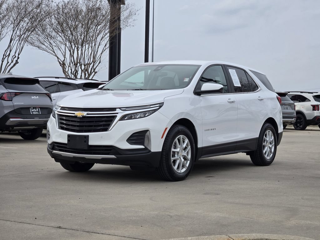 Used 2023 Chevrolet Equinox LT FWD image 2