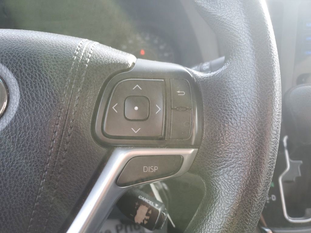 Used 2015 Toyota Sienna LE image 15