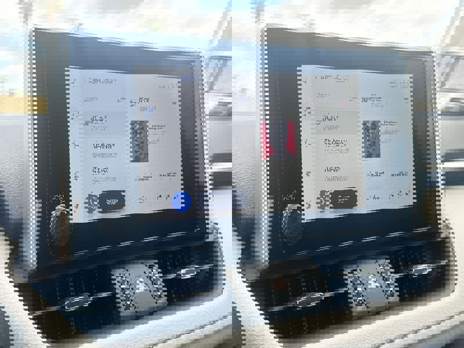 New 2025 Toyota RAV4 XLE Premium w/ Weather Package image 19