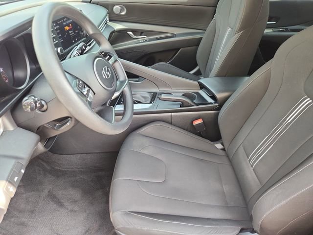 Used 2023 Hyundai Elantra SEL w/ Cargo Package FWD image 18