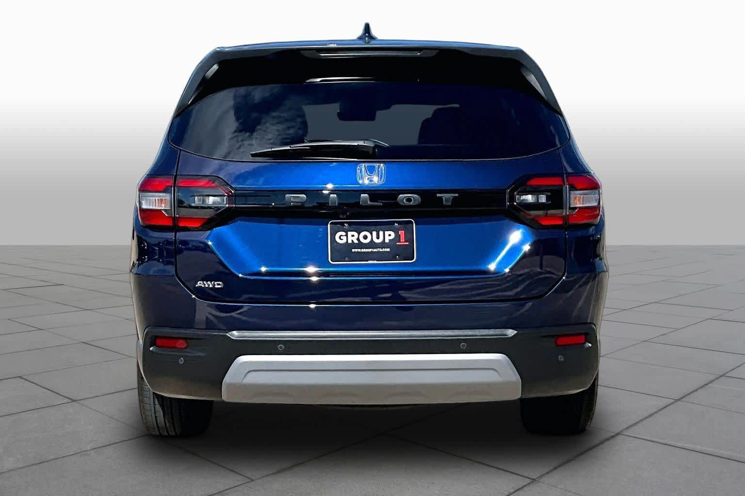 Used 2025 Honda Pilot EX-L image 5
