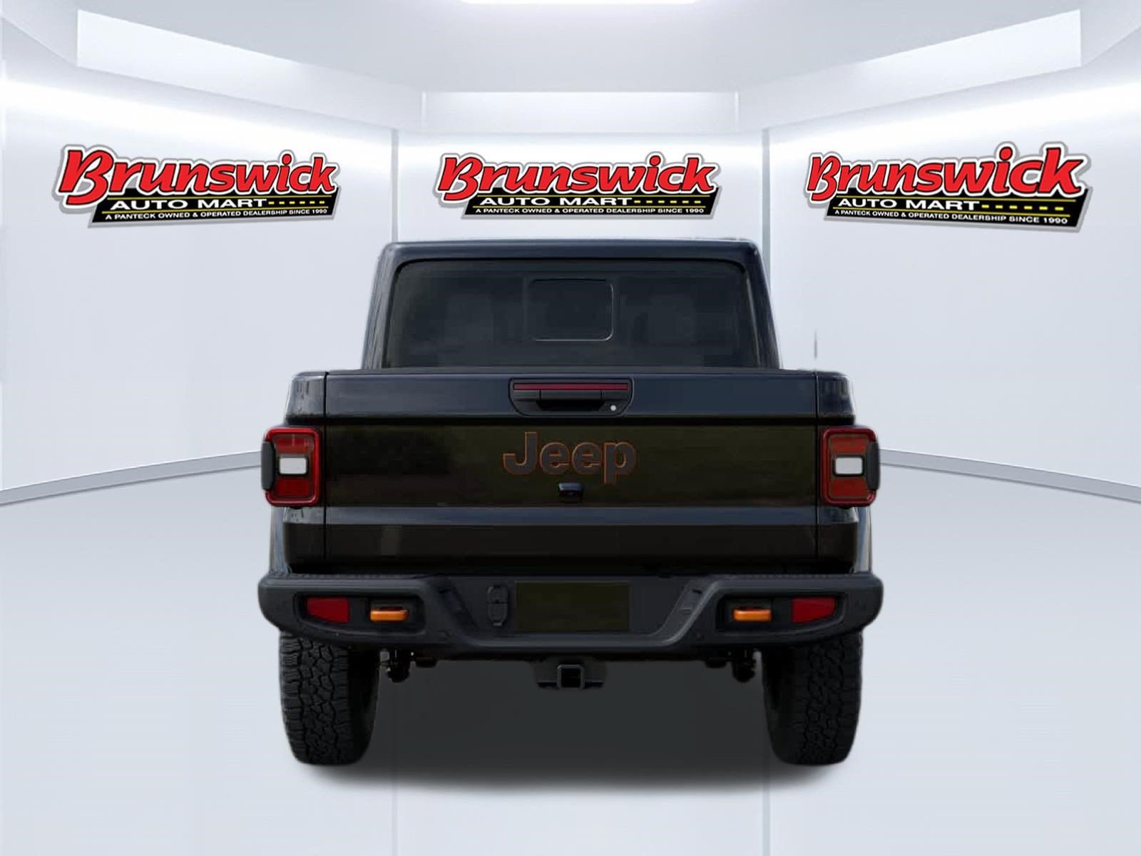 New 2026 Jeep Gladiator Mojave w/ Safety Group AWD/4WD image 7