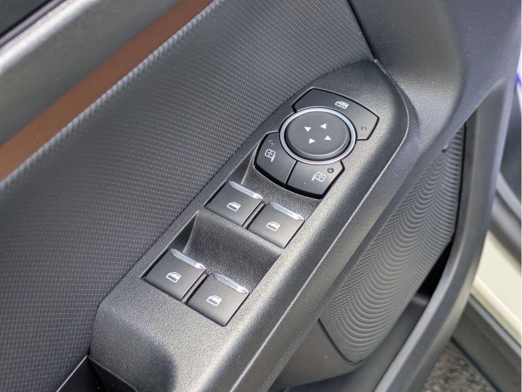 Certified 2025 Ford Bronco Sport Outer Banks w/ Outer Banks Tech Package+ AWD/4WD image 13