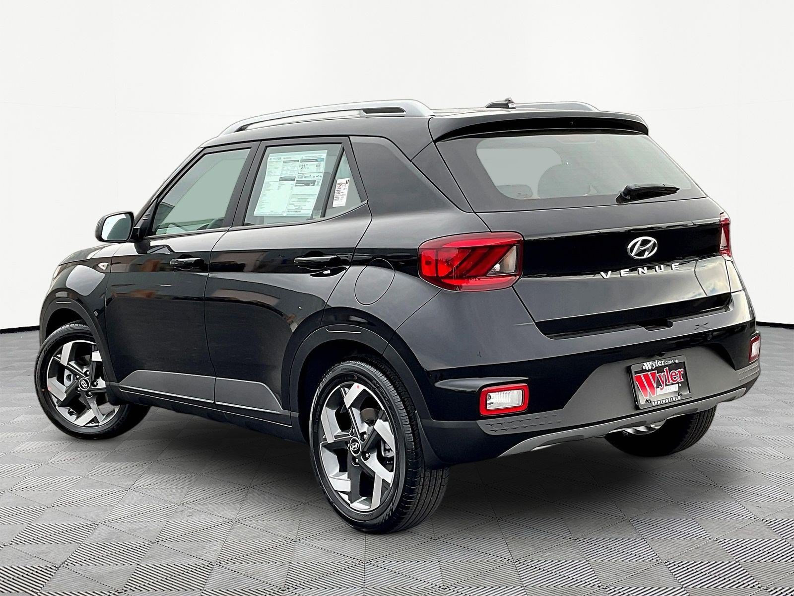New 2026 Hyundai Venue SEL FWD image 4
