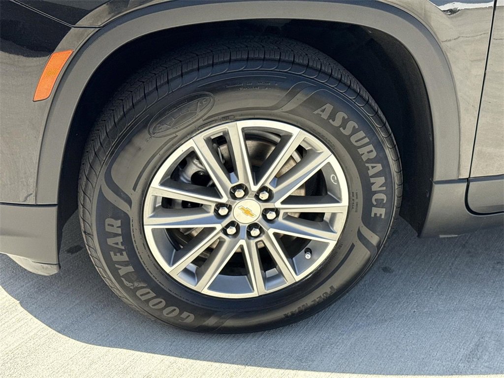 Used 2023 Chevrolet Traverse LT image 31