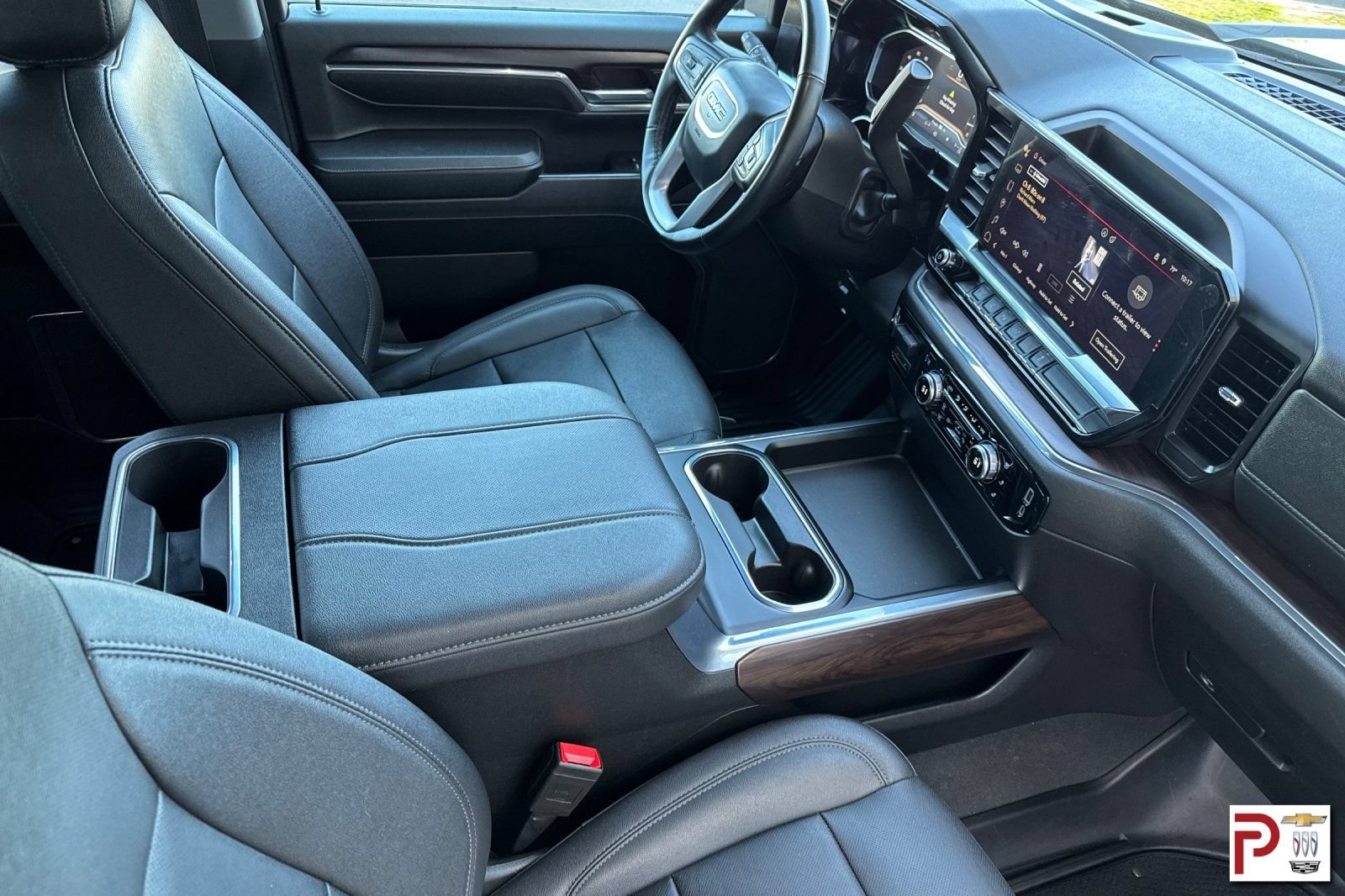 Used 2024 GMC Sierra 3500 SLT w/ SLT Convenience Package AWD/4WD image 18