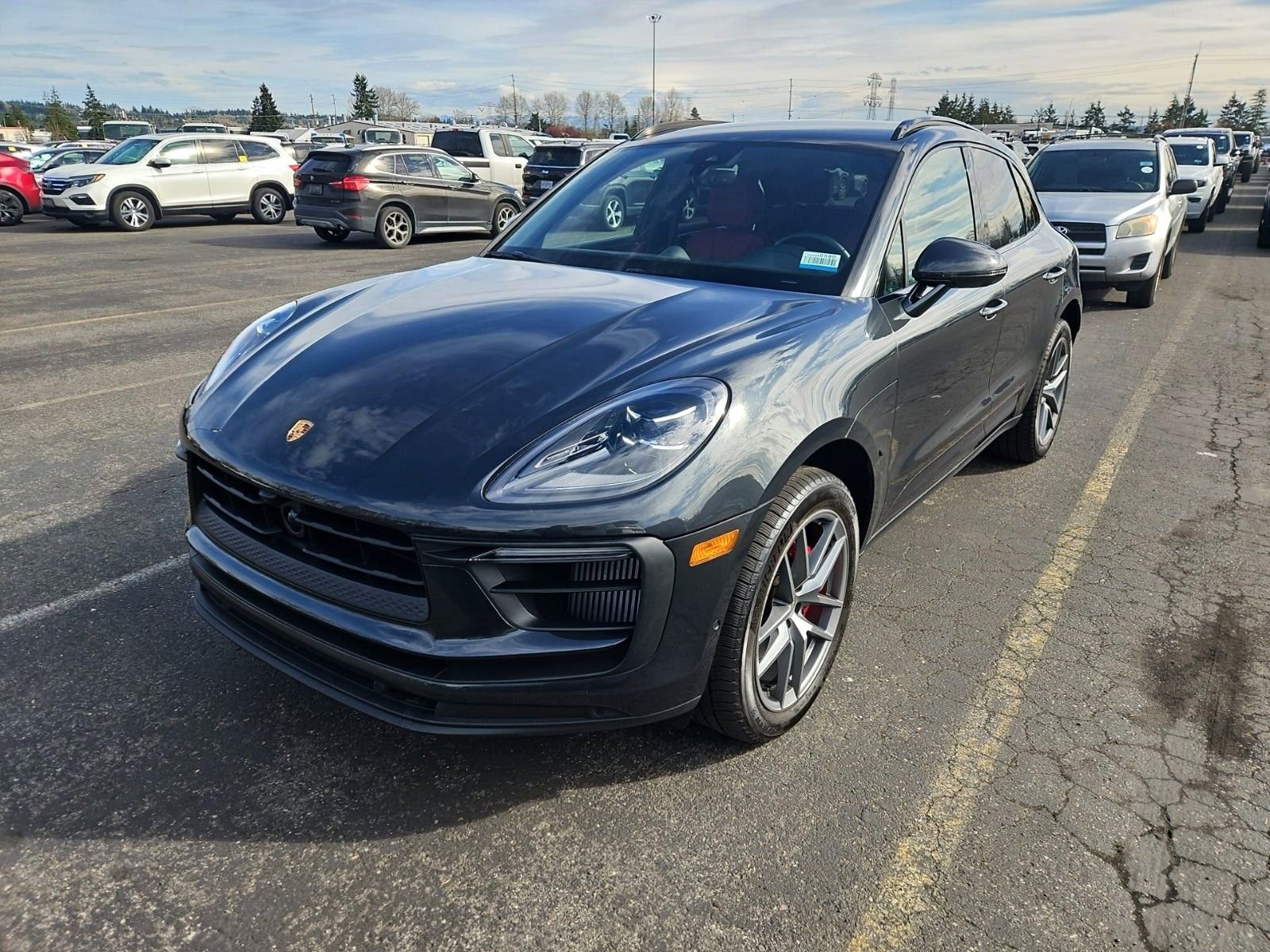 Used 2024 Porsche Macan S image 3