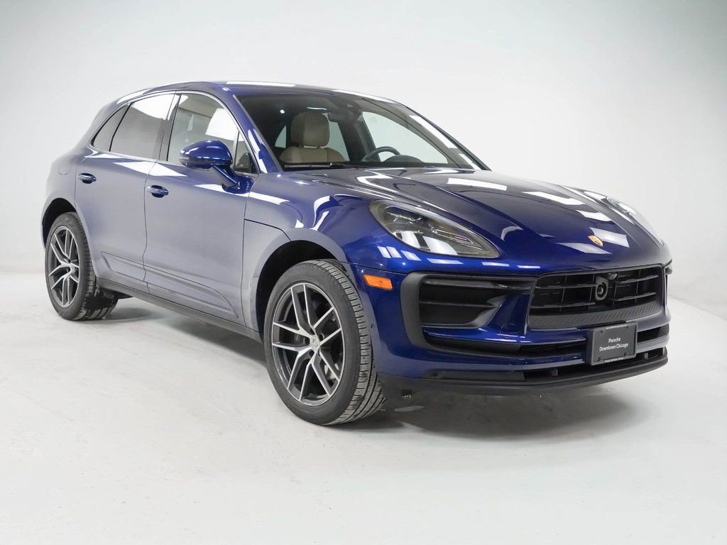 Certified 2022 Porsche Macan image 8