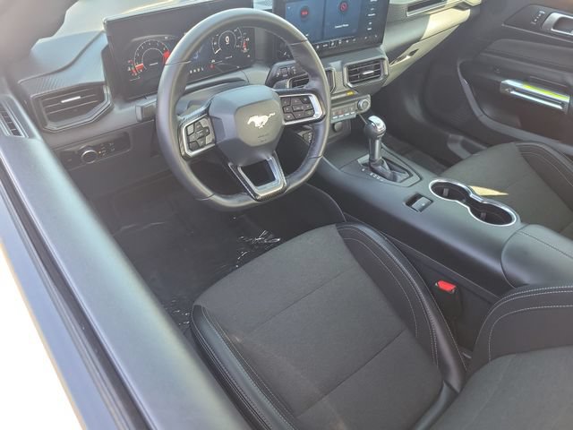 Used 2026 Ford Mustang Coupe RWD image 6
