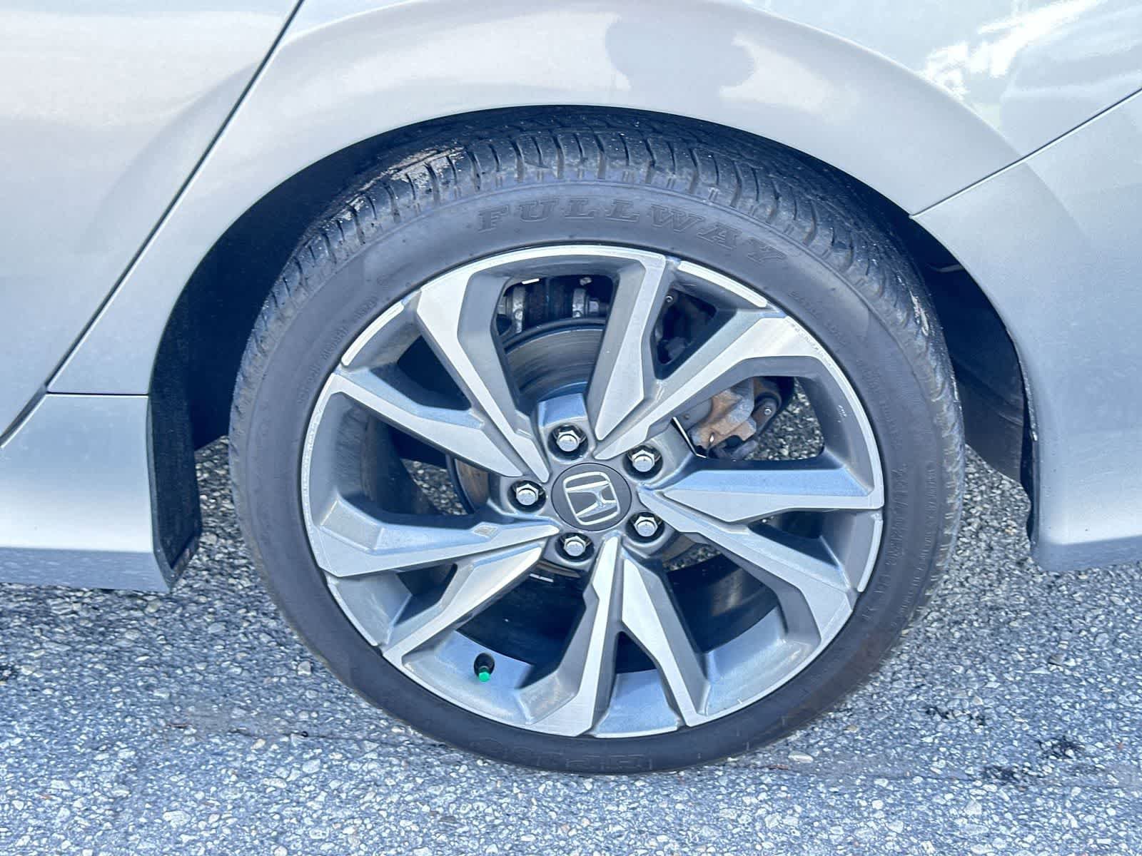 Used 2020 Honda Civic Touring image 12