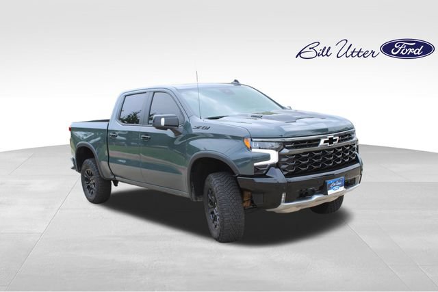 Used 2026 Chevrolet Silverado 1500 ZR2 w/ Dark Appearance Package AWD/4WD image 3