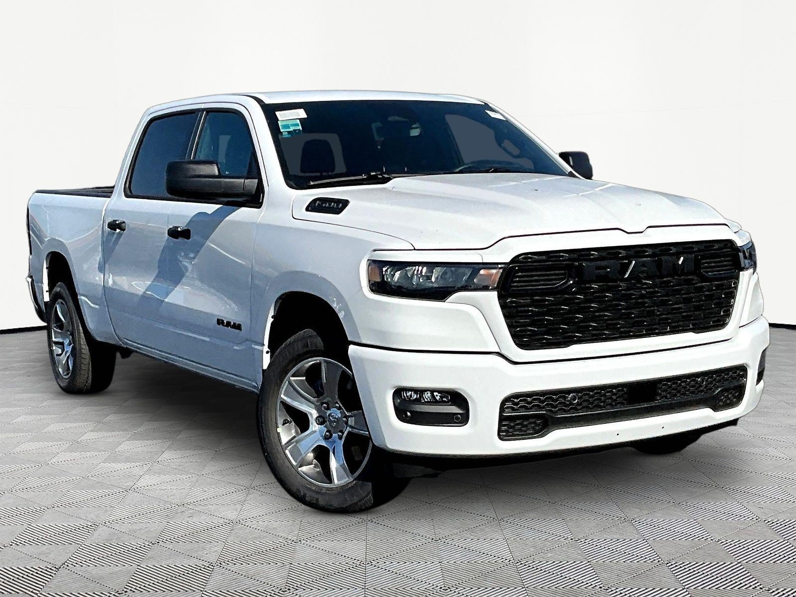 New 2027 RAM 1500 Express AWD/4WD image 3