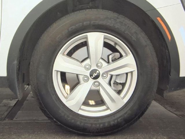 Certified 2026 Kia Sorento LX FWD image 13