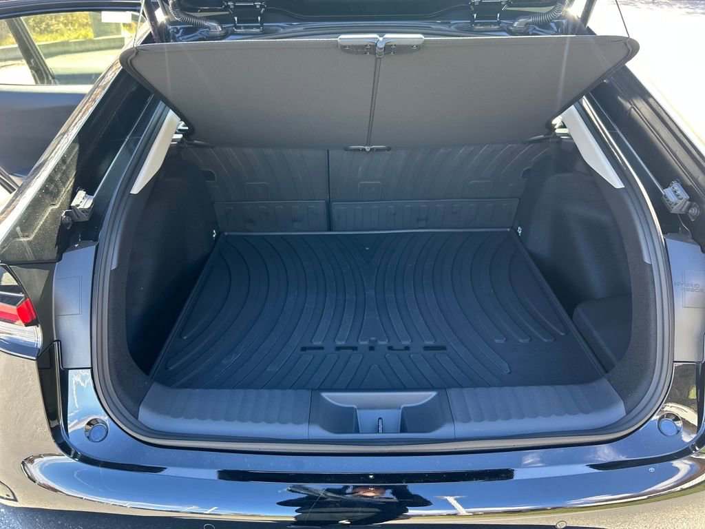 New 2026 Toyota Prius AWD image 25