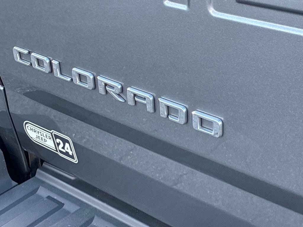 Used 2021 Chevrolet Colorado LT w/ Safety Package AWD/4WD image 12