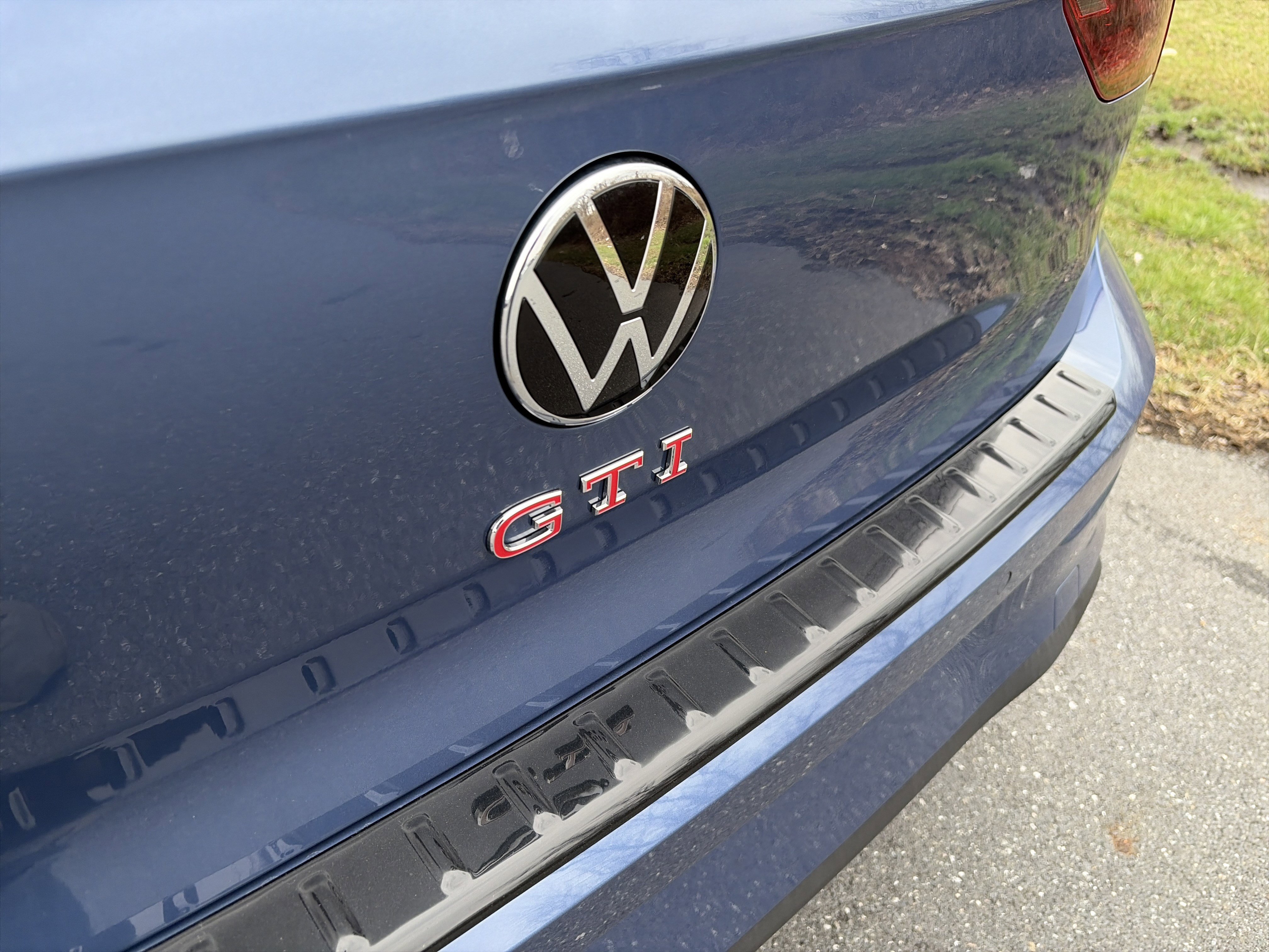 New 2026 Volkswagen GTI SE image 7